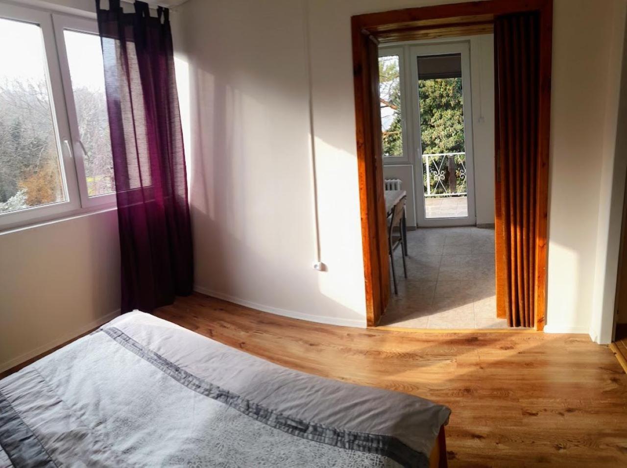 Lev I Sova Aparthotel Mělník Exterior foto